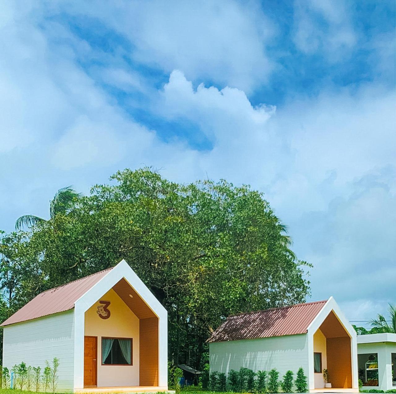 Sea Bear Resort ซีแบร์รีสอร์ต Koh Phayam Eksteriør billede